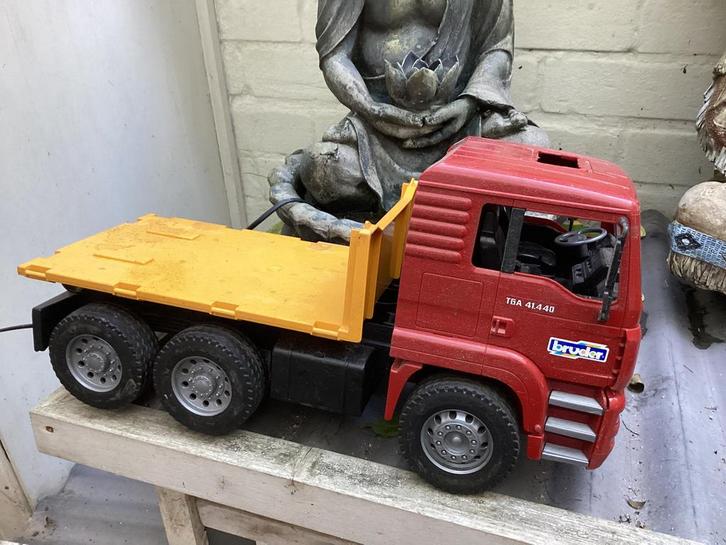 Bruder vrachtwagen, Hobby en Vrije tijd, Modelbouw | Radiografisch | Auto's, Gebruikt, Onderdeel, Overige schalen, Ophalen of Verzenden
