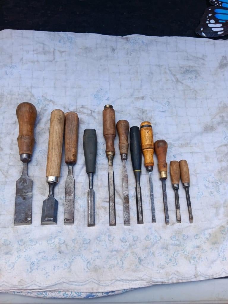 Houtbeitels, allen scherp geslepen. Oph, Ophalen, Zo goed als nieuw