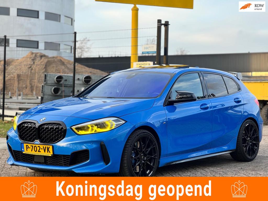 BMW 1-serie M135i xDrive High Executive|AUT|PANO|CARPLAY|, Auto's, BMW, 1998 cc, 15 km/l, Gebruikt, Euro 6