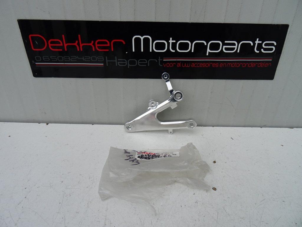 Rechter Schetsplaat / Voetsteun deel Yamaha YZF R6 2003-2005, -, -, Nieuw, Ophalen of Verzenden