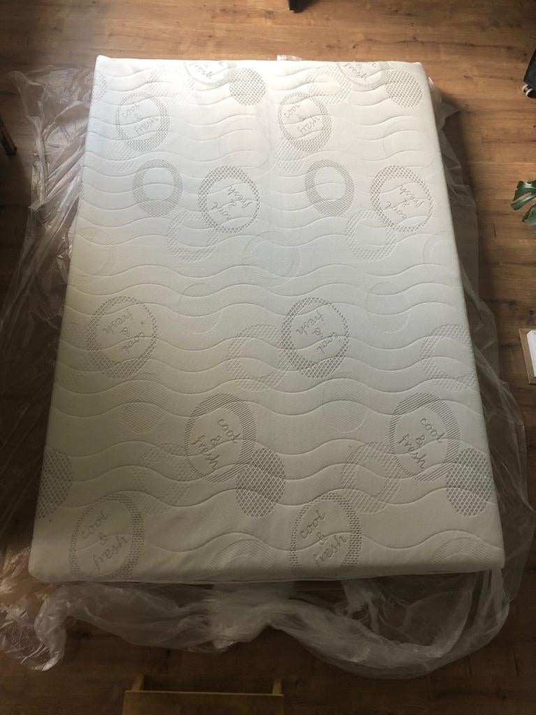 Caravan of camper matras 140x200cm, Ophalen, Zo goed als nieuw