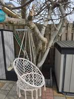 Witte hangstoel van macramé, Ophalen