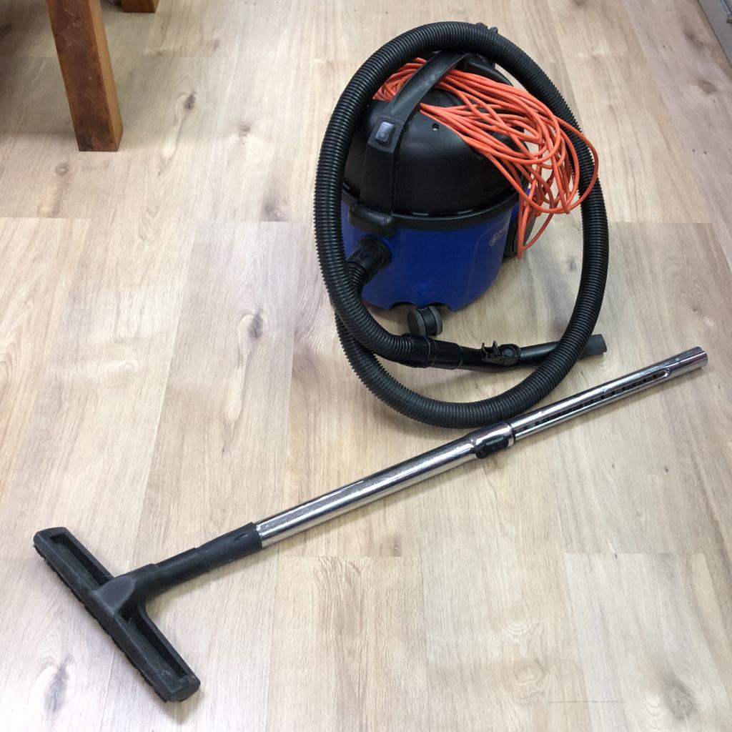 Nilfisk Saltix 10 Stofzuiger | Gebruikt, Witgoed en Apparatuur, Stofzuigers, Flex Ltd., Zo goed als nieuw, https://flex.com/contact-us