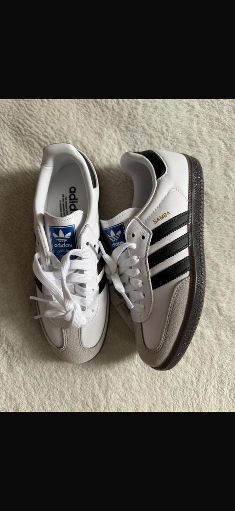 Adidas Samba schoenen 37, Kleding | Dames, Schoenen, Ophalen of Verzenden, Zo goed als nieuw, Wit, Sneakers of Gympen