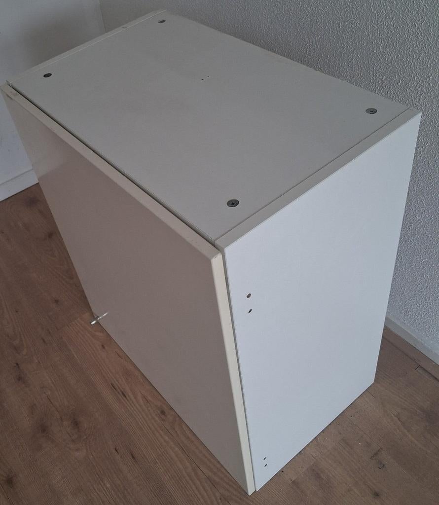 Witte kast H70 B60 D47.5, Ophalen, Gebruikt