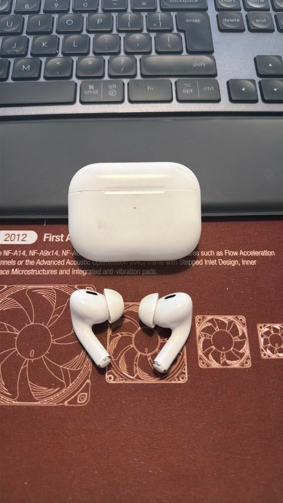 Apple AirPods Pro 2 (lightning), Telecommunicatie, Mobiele telefoons | Oordopjes, Bluetooth, Gebruikt, In gehoorgang (in-ear)