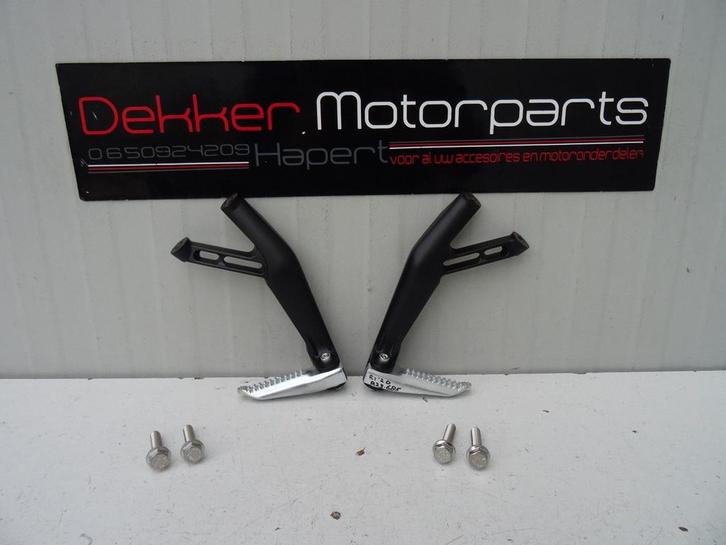 Set Duo Voetsteunen Yamaha YZF R1 2015-2017-2018-2020-2025, Motoren, Onderdelen | Yamaha, Nieuw, Ophalen of Verzenden