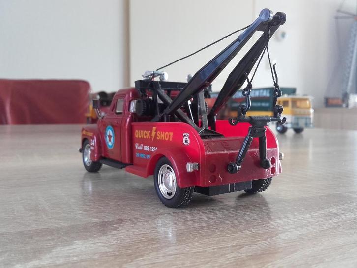 Chevrolet takelwagen van kinsmart., Hobby en Vrije tijd, Modelauto's | 1:50, Zo goed als nieuw, Bus of Vrachtwagen, Overige merken