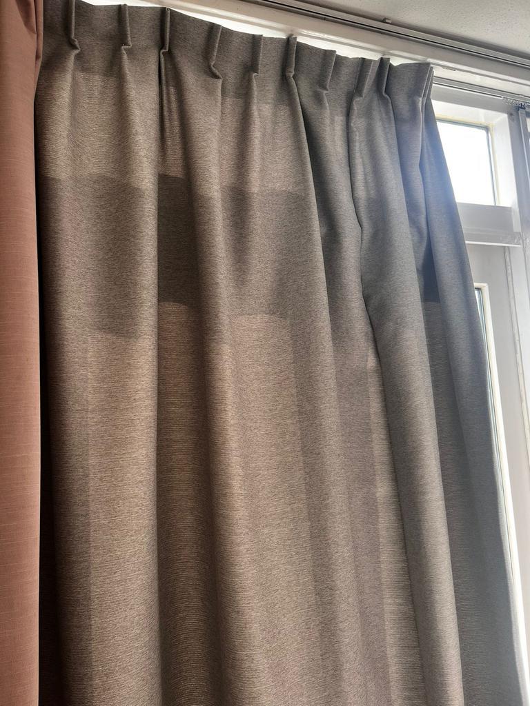 Semi verduisterende grijze gordijnen, Ophalen, Gebruikt, 100 tot 150 cm, 200 cm of meer