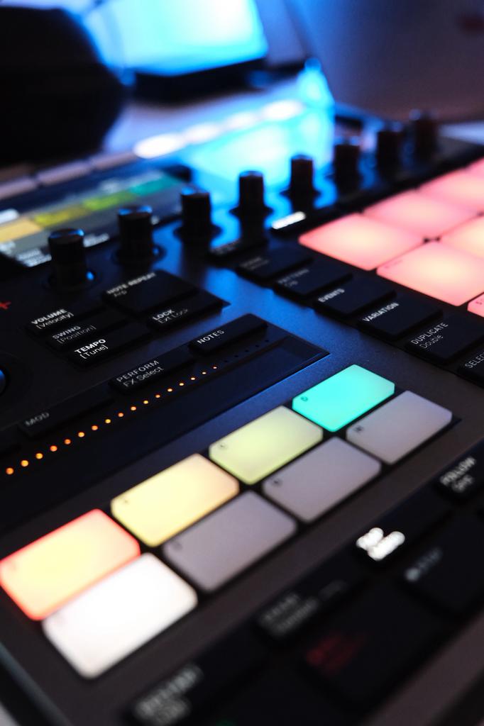 Native Instruments Maschine + en Maschine Jam (met case), Ophalen of Verzenden, Zo goed als nieuw, Overige merken