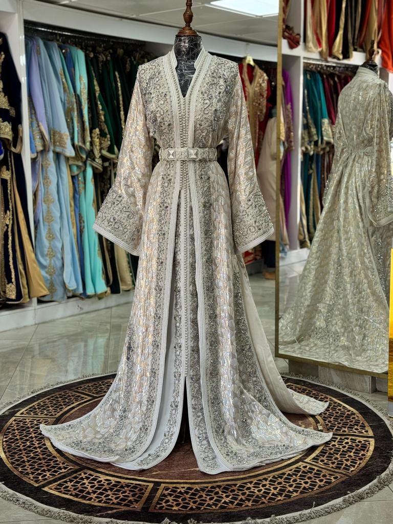 Marokkaanse takchita te huur, Ophalen of Verzenden, Zo goed als nieuw, Maat 38/40 (M), Overige typen