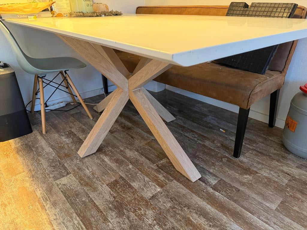 Stevige eettafel in Scandinavian style, Huis en Inrichting, Tafels | Eettafels, Ophalen, Gebruikt, Scandanavian, 50 tot 100 cm