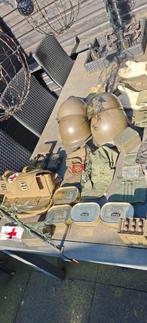 Groot lot leger buiten/binnenhelmen etc, Verzamelen, Militaria | Algemeen, Ophalen of Verzenden, Landmacht, Nederland