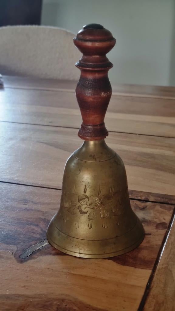 Vintage messing bel met houten handvat, Antiek en Kunst, Ophalen of Verzenden