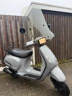 Zeer Nette & Mooie Vespa Look 2020 Sourini RS FULL OPTION, Ophalen, Zo goed als nieuw, Benzine, 50 cc