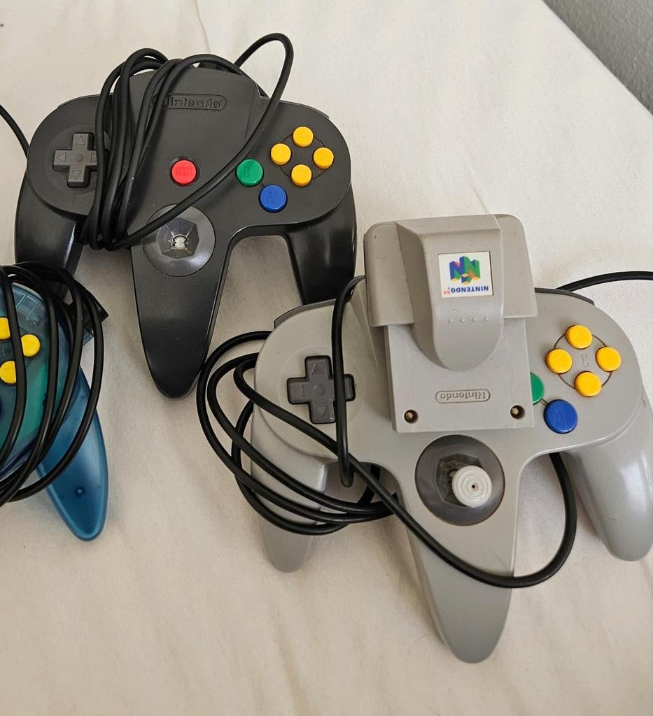 2x N64 Controllers - Origineel, Spelcomputers en Games, Ophalen, Gebruikt, Nintendo 64, Overige controllers