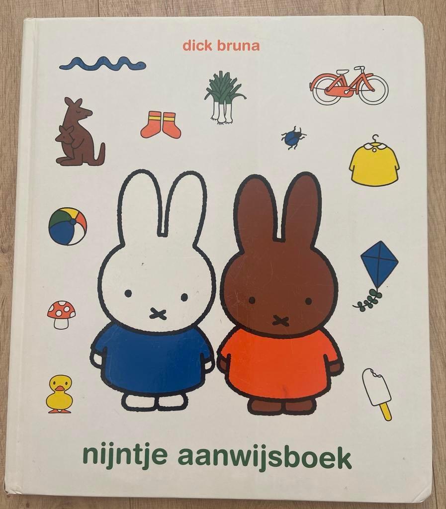 Nijntje aanwijsboek - Kijk, zie en benoem!, Ophalen of Verzenden, Gelezen, 1 tot 2 jaar