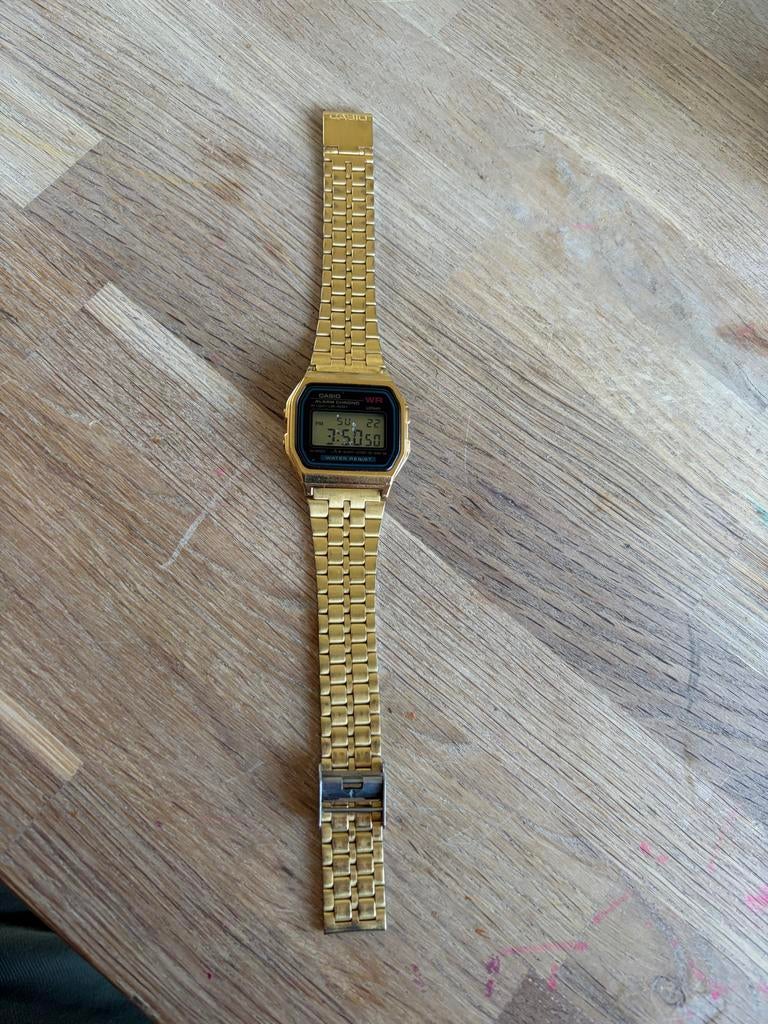 Casio A159WGE Vintage Horloge - Goudkleurig met lichte schad, Sieraden, Tassen en Uiterlijk, Horloges | Heren, Gebruikt, Polshorloge