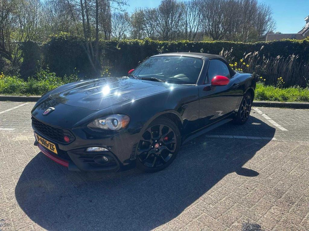 Fiat 124 Spider 1.4 MultiAir Turbo Abarth; P-485-ZF, Auto's, Fiat, Gebruikt, Euro 6, Cabriolet, 49 €/maand