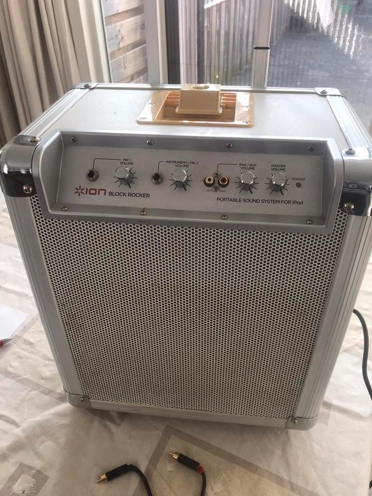 Draagbaar geluidssysteem ION Block Rocker., Audio, Tv en Foto, Karaoke-apparatuur, Gebruikt, Complete set, Ophalen