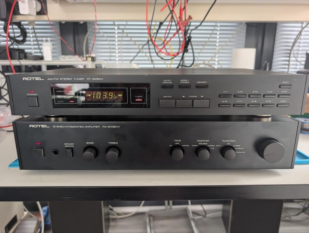 Rotel RA-8408BX4 versterker & RT-845AX AM/FM tuner, Ophalen