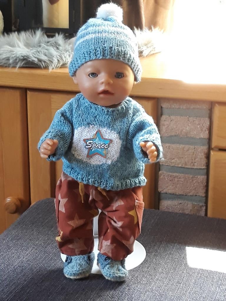 Zelfgemaakte poppenkleertjes voor pop 43 cm 4 delig., Kinderen en Baby's, Speelgoed | Poppen, Ophalen of Verzenden, Nieuw, Babypop