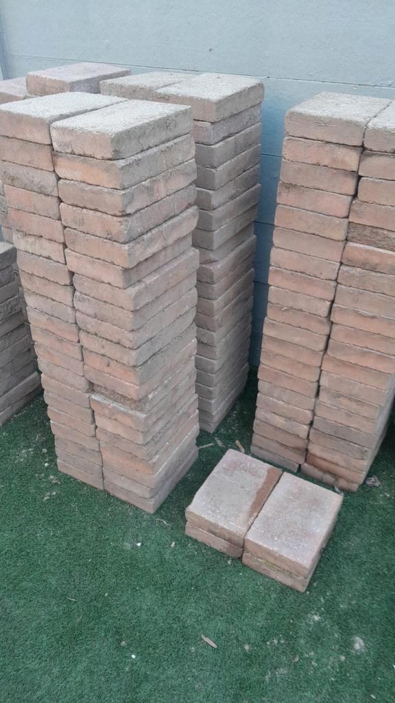 Gratis ophalen of bezorgen tegen vergoeding, Tuin en Terras, Tegels en Klinkers, Gebruikt, Klinkers, Beton, Ophalen