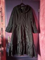 Mooie a-lijn mantel met ruches en versiering 42/44 nu 49,99€, Zwart, Maat 42/44 (L), Ophalen of Verzenden, Glamz