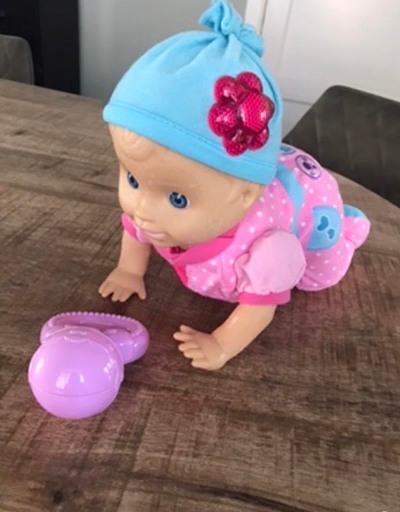 Lilly kruip met mij pop, Ophalen of Verzenden, Zo goed als nieuw, Babypop