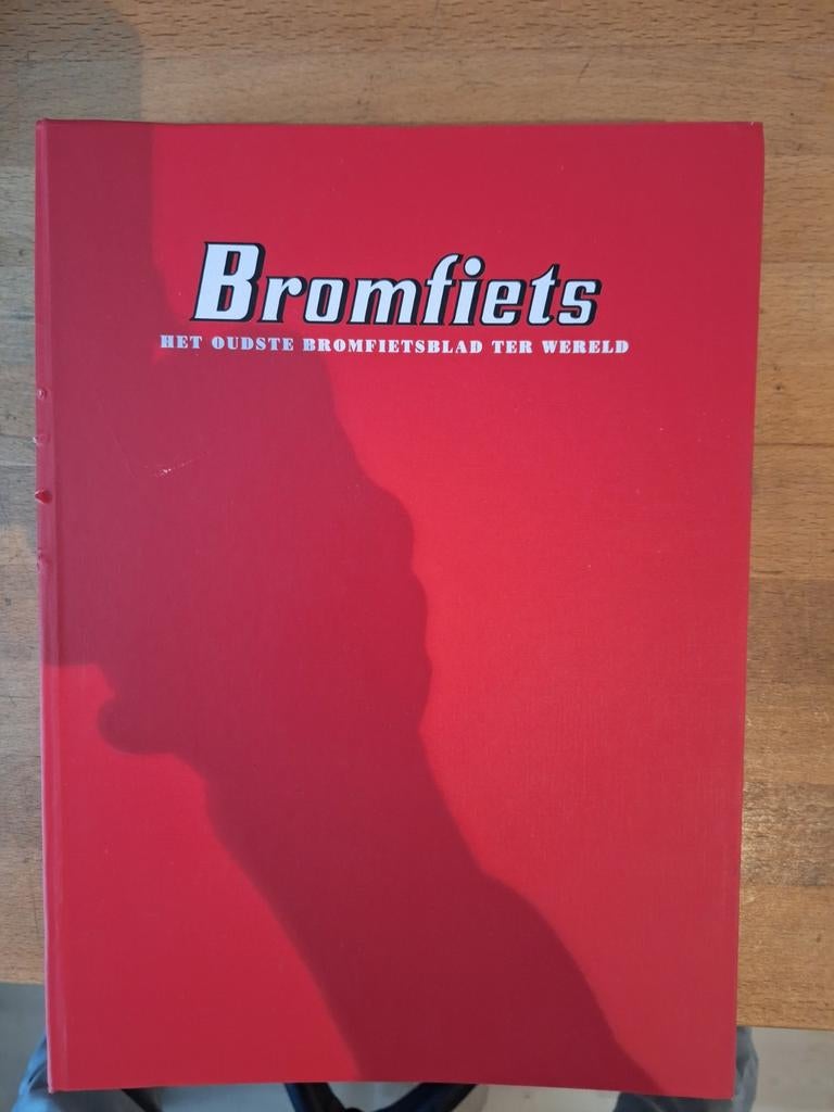 Bromfiets: Het Oudste Bromfietsblad Ter Wereld 11 nummers, Ophalen of Verzenden, Gelezen, Overige typen