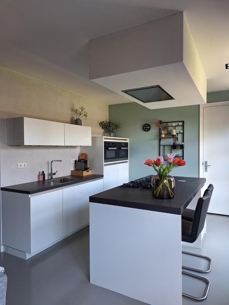 Witte Greeploze Hoogglans Keuken met Kookeiland, Ophalen, Gebruikt, Overige materialen, Wit