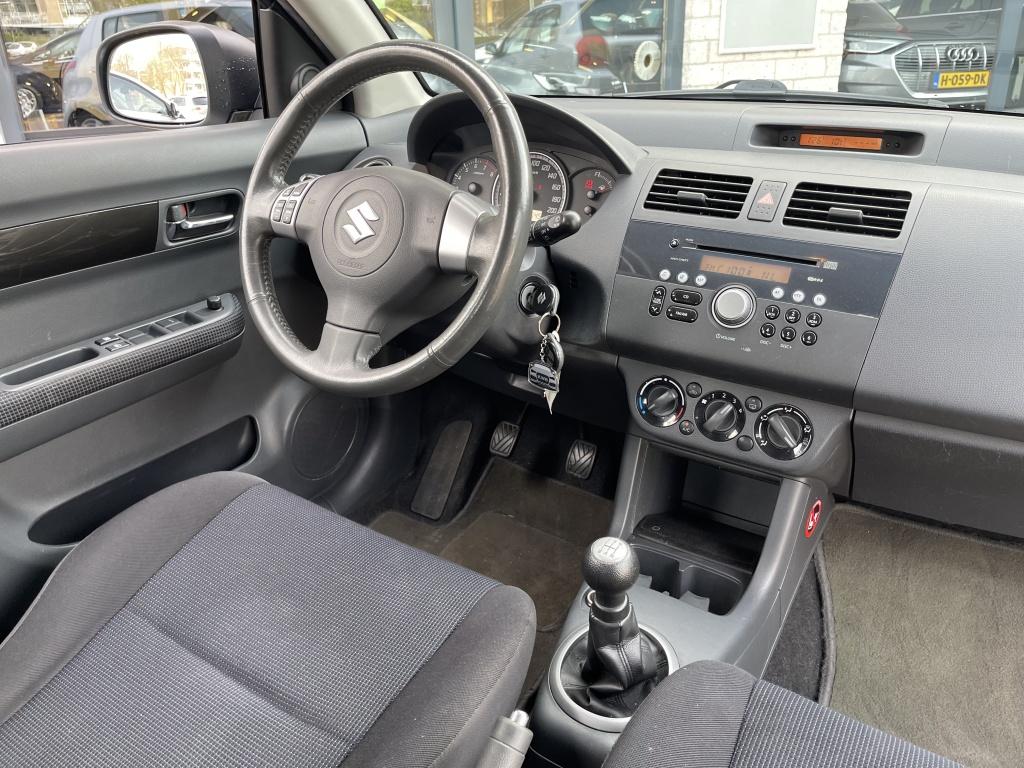 Suzuki Swift 1.3 Shogun 5Drs Airco Nieuwe Versnellingsbak, Auto's, Suzuki, Voorwielaandrijving, 965 kg, 400 kg, Swift