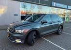 Volkswagen Tiguan 2.0 TDI 110KW 2016 Grijs, Auto's, Zwart, 4 cilinders, 2000 kg, Alcantara