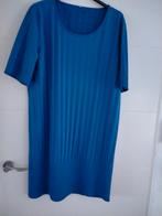 Blauwe LIZZY & COCO jurk met plisse detail met XL/XXL, Kleding | Dames, Jurken, Blauw, Maat 46/48 (XL) of groter, Ophalen of Verzenden