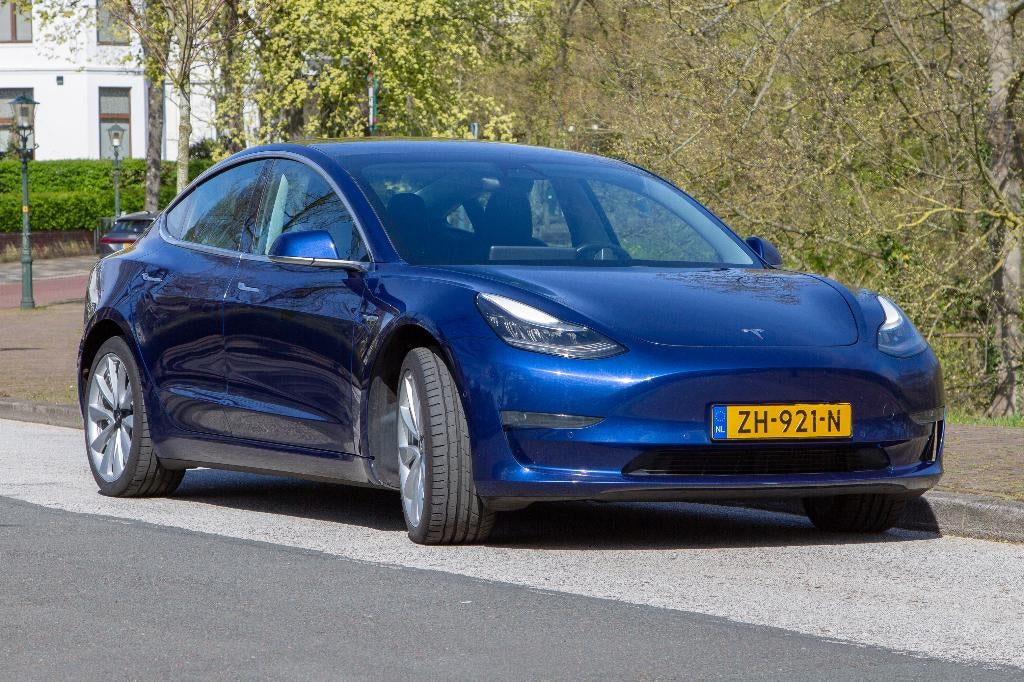 Tesla Model 3 2019 Blauw AWD Long Range, Auto's, Tesla, Automaat, 1831 kg, Zwart, Blauw