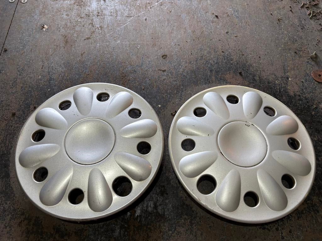Nette 13 inch wieldoppen voor aanhanger/auto of caravan, Ophalen, Zo goed als nieuw