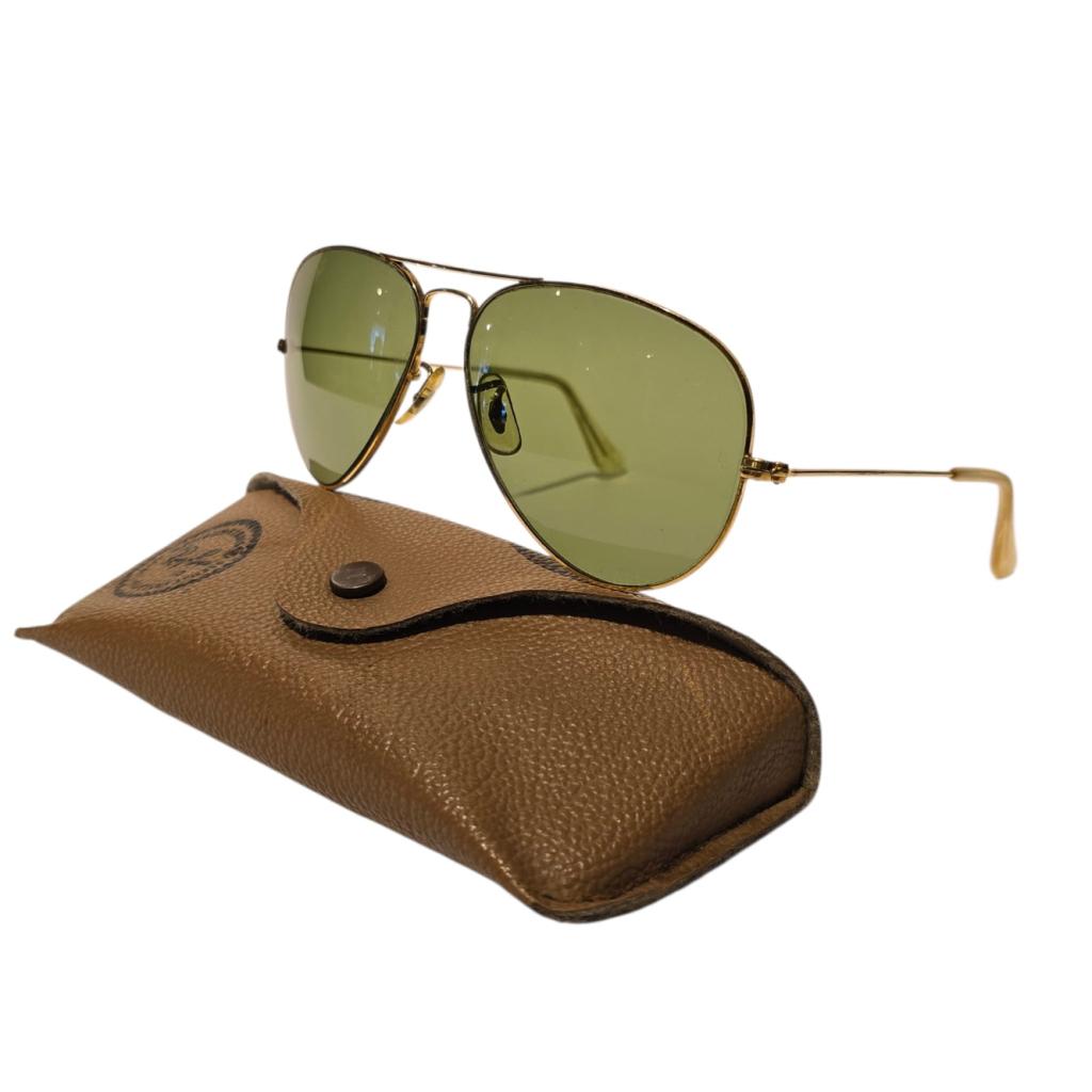 Ray-Ban BL Vintage Pilot Zonnebril | Nette Staat, Ray-Ban, Gebruikt, Support@rayban.com, Luxottica Group, 2 Via S. Marco
Milan 20121
Italy