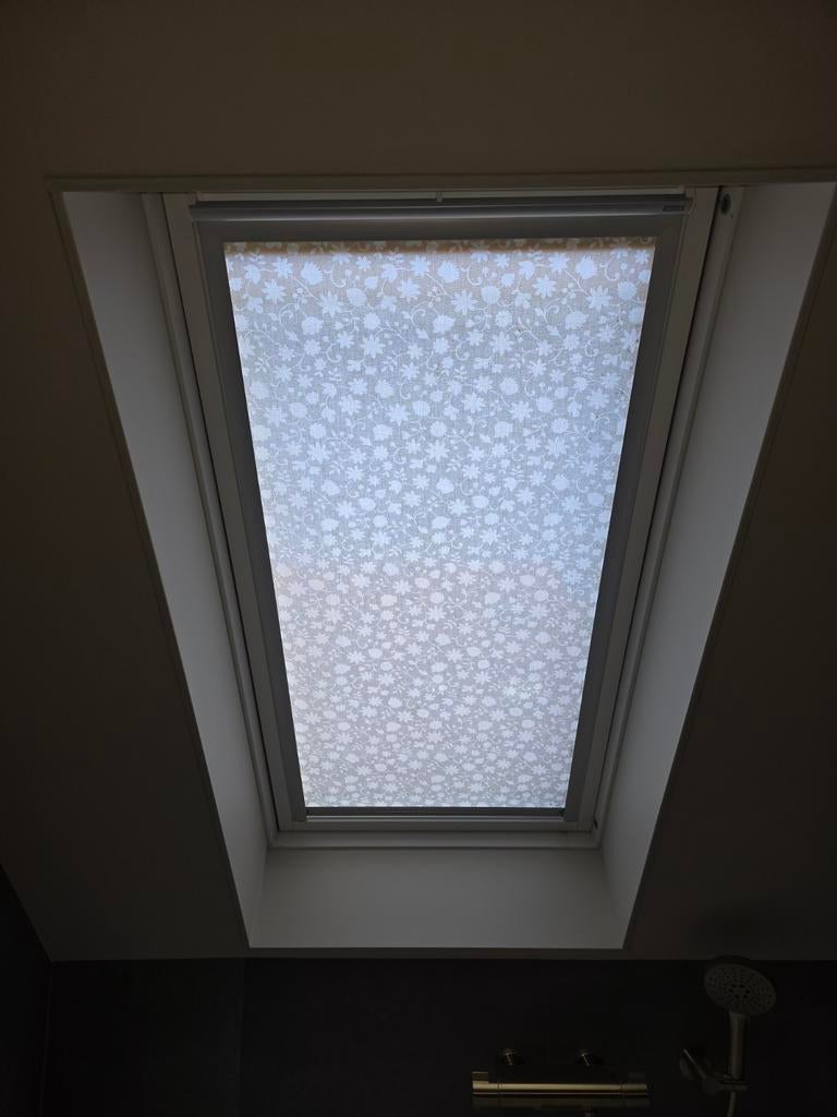 Velux rolgordijn semi transparant GGL MK08, Ophalen, Minder dan 50 cm, Zo goed als nieuw, Minder dan 100 cm