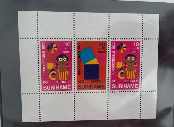 1972 Bloc Kinderzegels - Kinderspelen , Postzegels en Munten, Postzegels | Suriname, Ophalen of Verzenden, Postfris