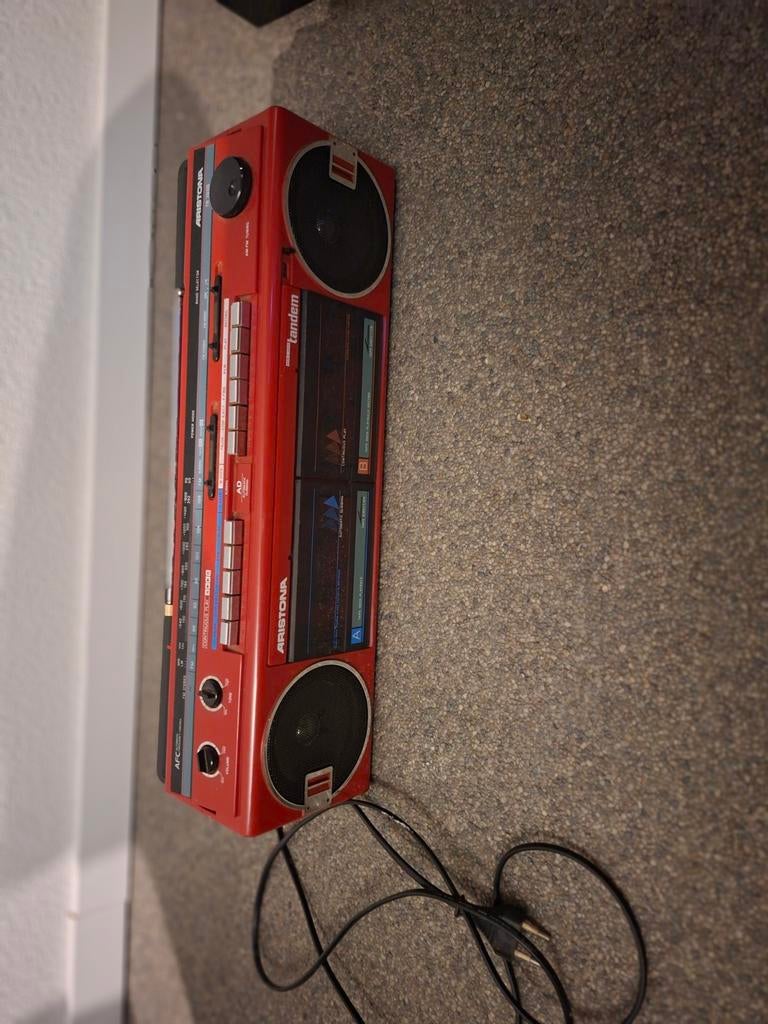 Aristona Radio - Rood - Vintage - Retro, Ophalen of Verzenden, Gebruikt, Radio