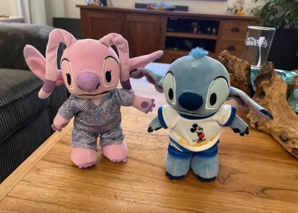 Disney nuimos poppen knuffels van Stitch en Angel + kleding, Verzamelen, Disney, Ophalen of Verzenden, Overige figuren, Zo goed als nieuw