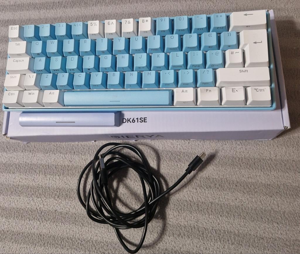 Dierya DK61SE mechanisch gaming toetsenbord., Computers en Software, Toetsenborden, Ophalen of Verzenden, Gaming toetsenbord