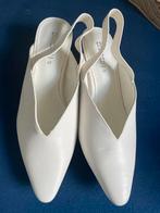 Witte puntige hakken H&M Divided maat 37, Ophalen of Verzenden, Gedragen, Wit, Pumps