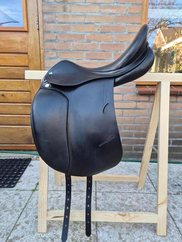 Prestige Roma dressuur 17 inch boom 32 €550,-, Ophalen, Dressuur