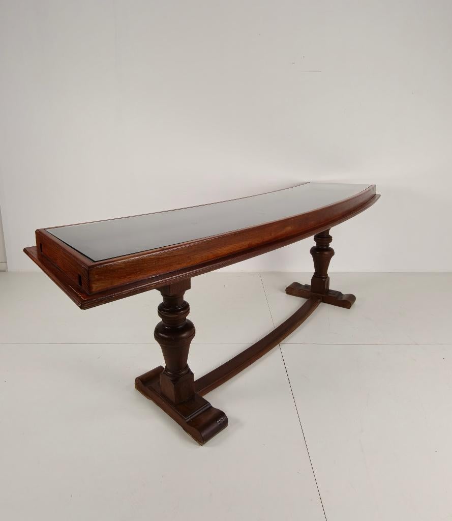 Eiken vitrinekast jaren 940–50 Horizontaal gebogen model, Ophalen of Verzenden