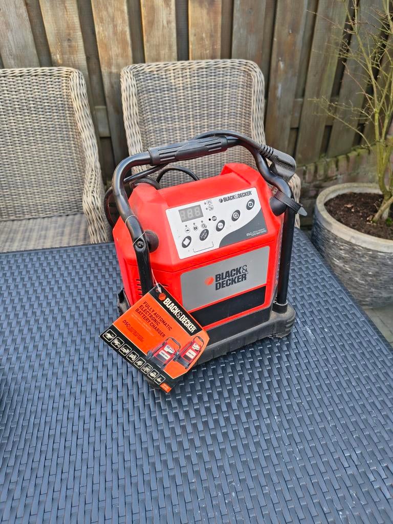 Black en Decker accu lader auto., Ophalen of Verzenden