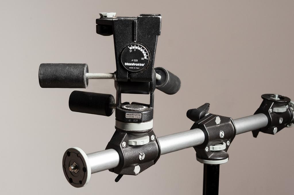 Manfrotto statief met repro-arm en kop, Audio, Tv en Foto, Fotografie | Statieven en Balhoofden, Ophalen, Gebruikt, 175 cm of meer
