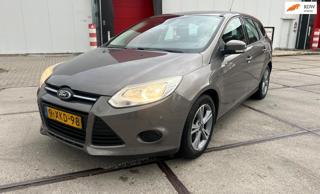 Ford Focus Wagon 1.0 EcoBoost Edition navi- nw distributie, Auto's, Euro 5, 101 pk, Gebruikt, Bruin