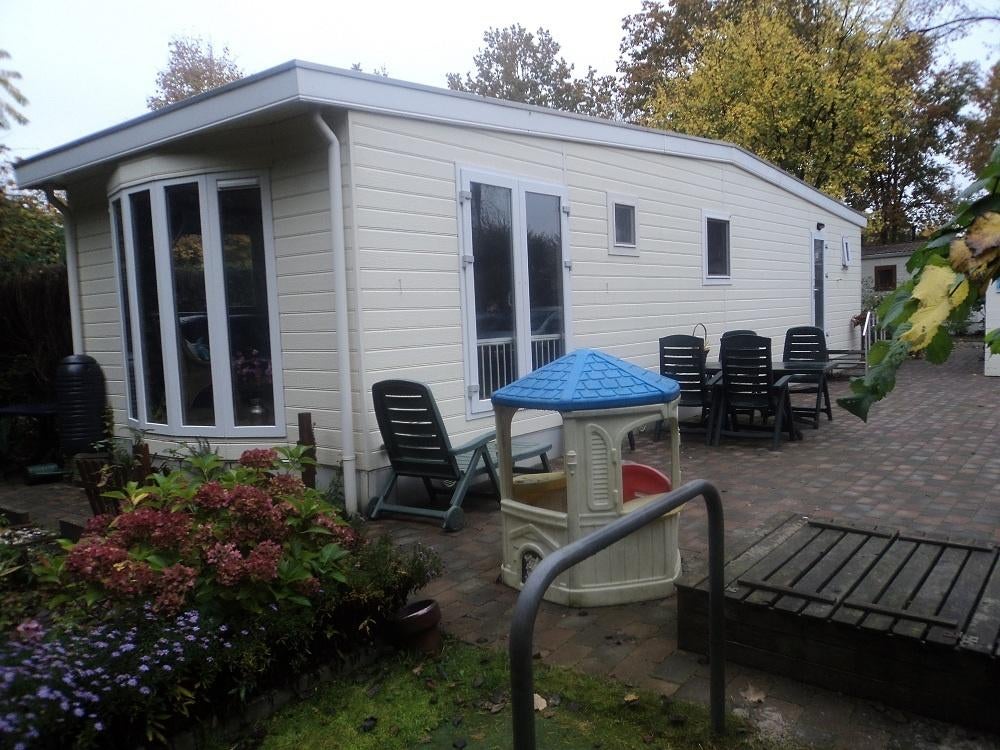 T huur 6 persoons  chalet op de capfun de sprookjescamping