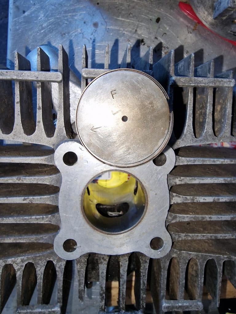 Mahle 50cc Cilinderkit voor Kreidler - Gebruikt, Fietsen en Brommers, Ophalen of Verzenden, Gebruikt, Cilinder